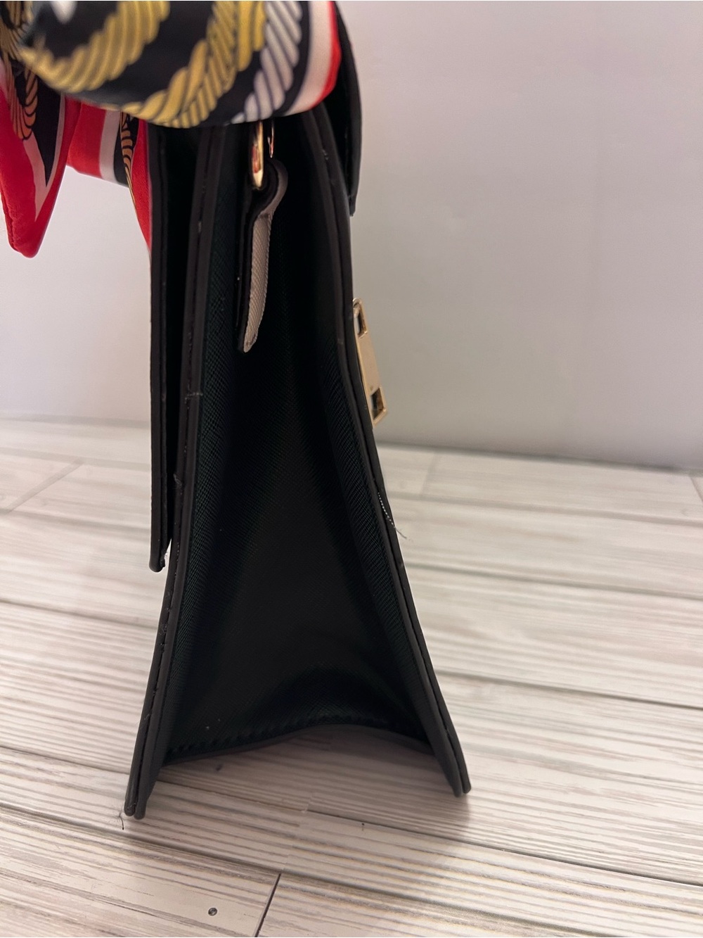 Gorgeous ALDO Cailla Top Handle Flap Satchel in a striking red, cream-white - Picture 4 of 10